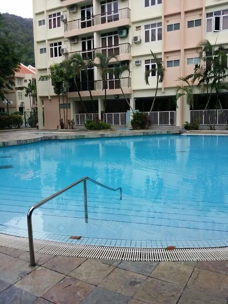 Sunshine Bayu Emas Apartment Бату-Ферринги Малайзия